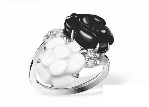 Chanel Camelia Sculpte戒指