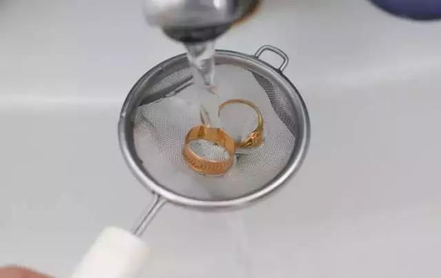 黃金戒指清洗